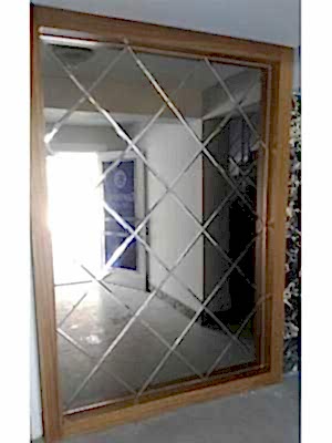 Bina-Apartman-Girisi-Baklava-Desenli-Dekoratif-Ayna-5041